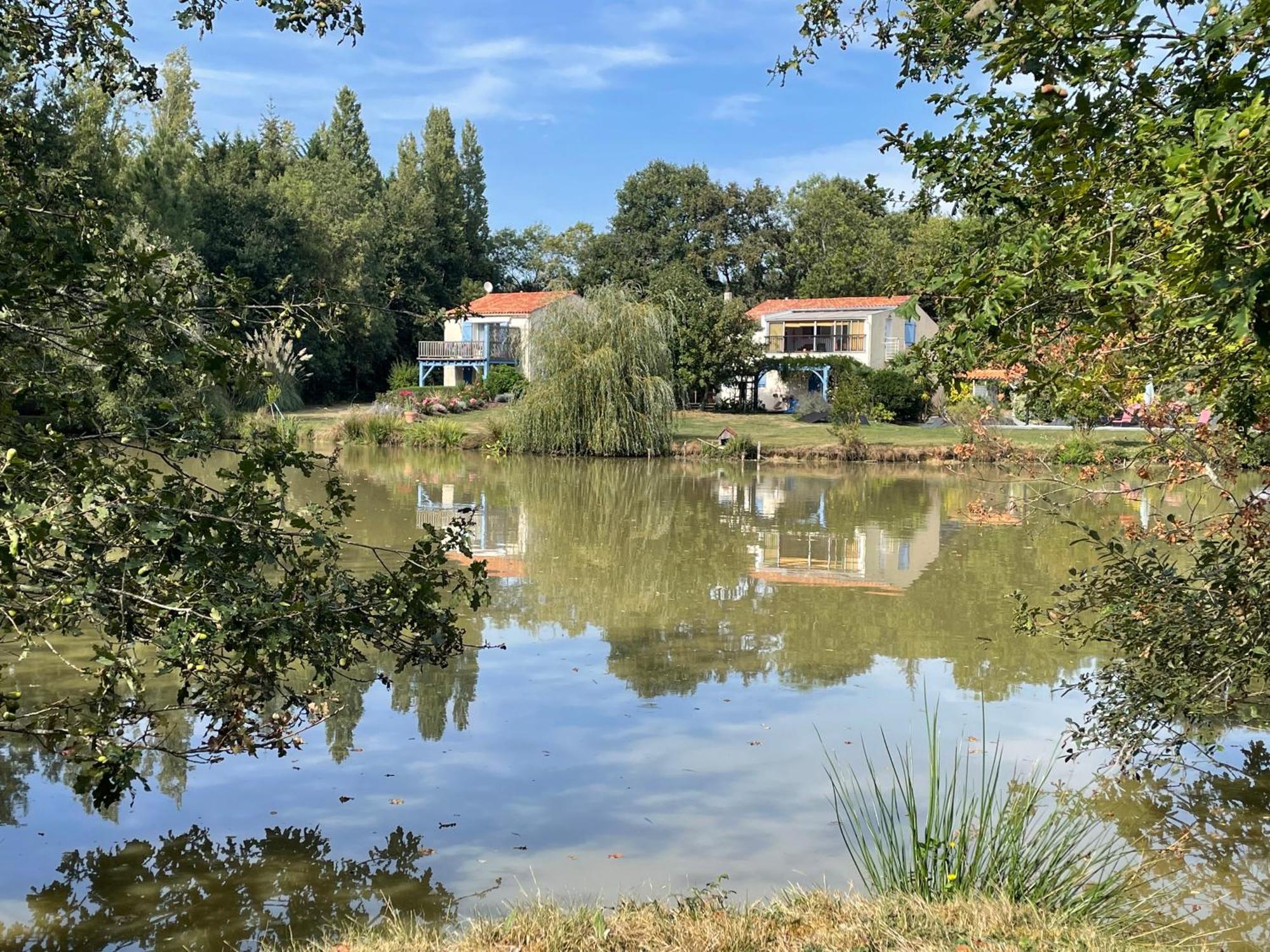 Gite Douceur De Vivre Saint-Avaugourd-des-Landes Luaran gambar